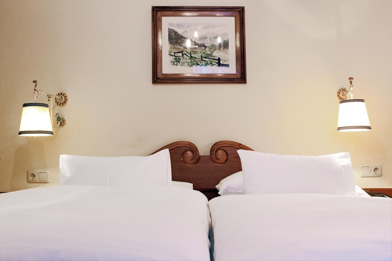 Gruener Baum Hotel باد جاستاين الغرفة الصورة