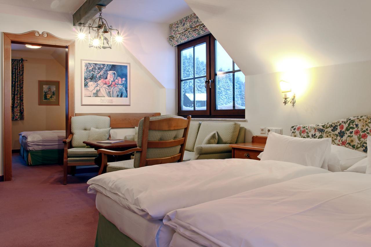 Gruener Baum Hotel باد جاستاين الغرفة الصورة